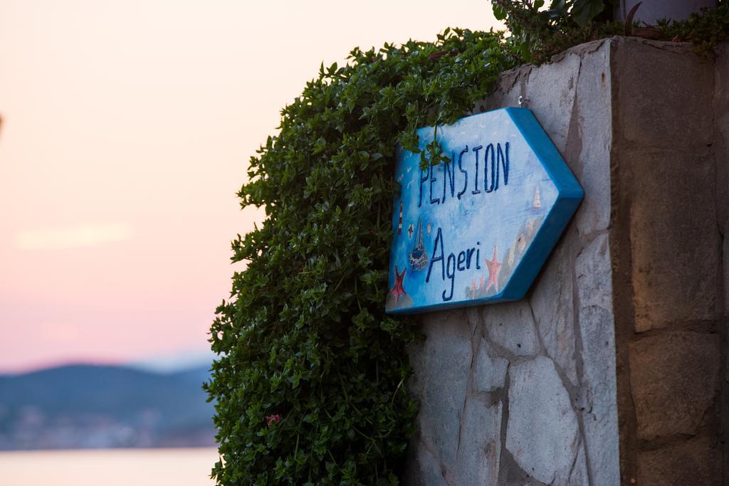 Pension Ageri Potos Eksteriør billede